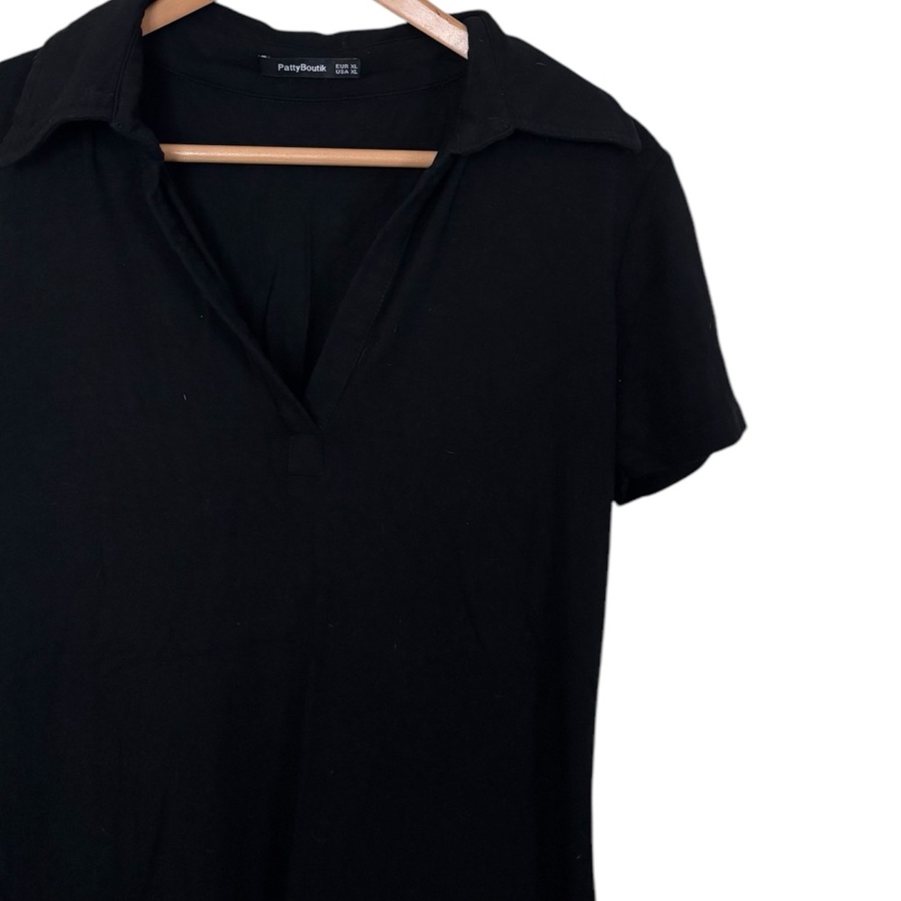 💥 PattyBoutik Black V-Neck Short Sleeve Polo